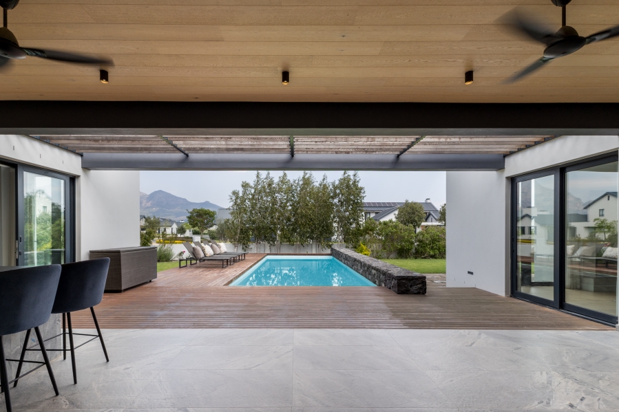 5 Bedroom Property for Sale in Val De Vie Estate Western Cape